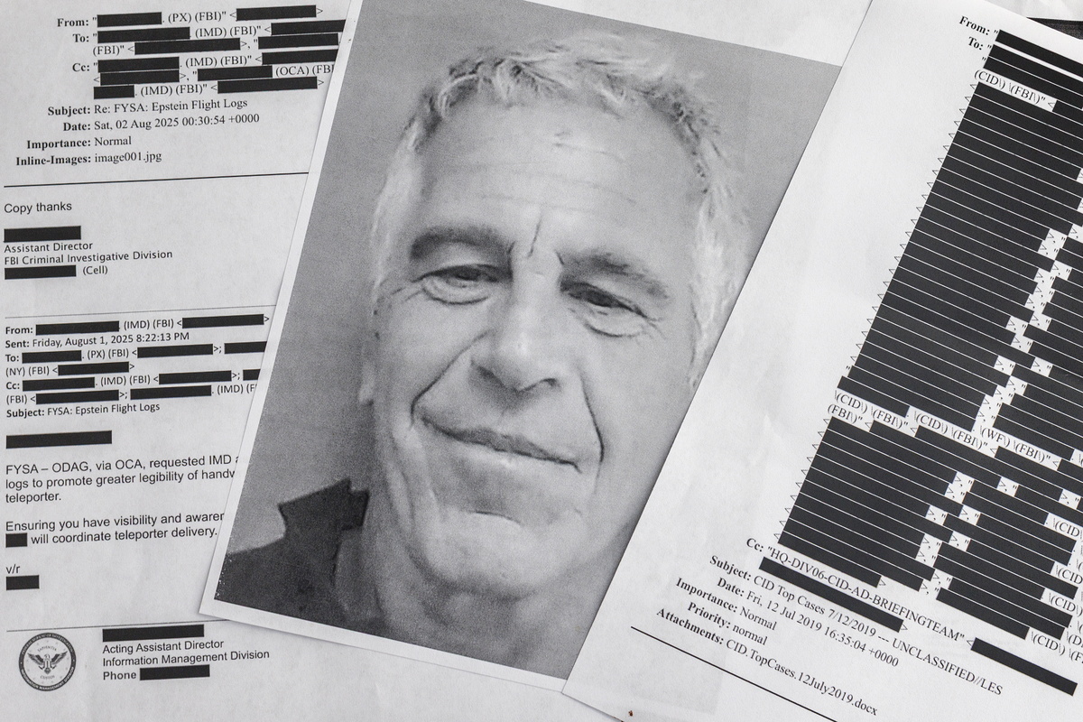 Epstein predijo a su interlocutor que si Trump se sentía “acorralado” optaría por bombardear algún país enemigo. | EFE