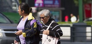 Sin una red de apoyo, las y los adultos mayores son más propensos a aislarse tras perder la audición o la vista