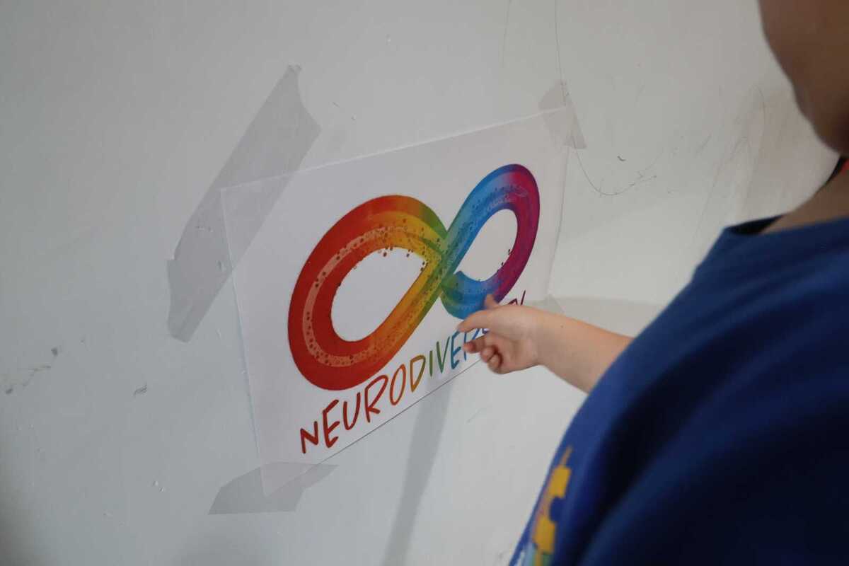 Entre la inclusión y la incertidumbre: el camino de las familias con hijos neurodivergentes dentro del entorno escolar.| Verónica Rivera.