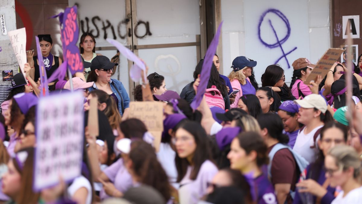 Miles de mujeres marchan este 8M en Monterrey | Luis Guerra