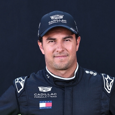 Checo Pérez, piloto mexicano, fue el primero en aparecer en el nuevo intro de la Fórmula 1 para la temporada 2026 junto a su compañero en la Escudería Cadillac