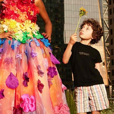 Con 9 años fue parte de la pasarela de París Fashion Week 2026; participó con diseños propios