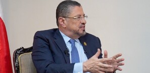 Rodrigo Chaves será sucedido por la mandataria entrante, Laura Fernández