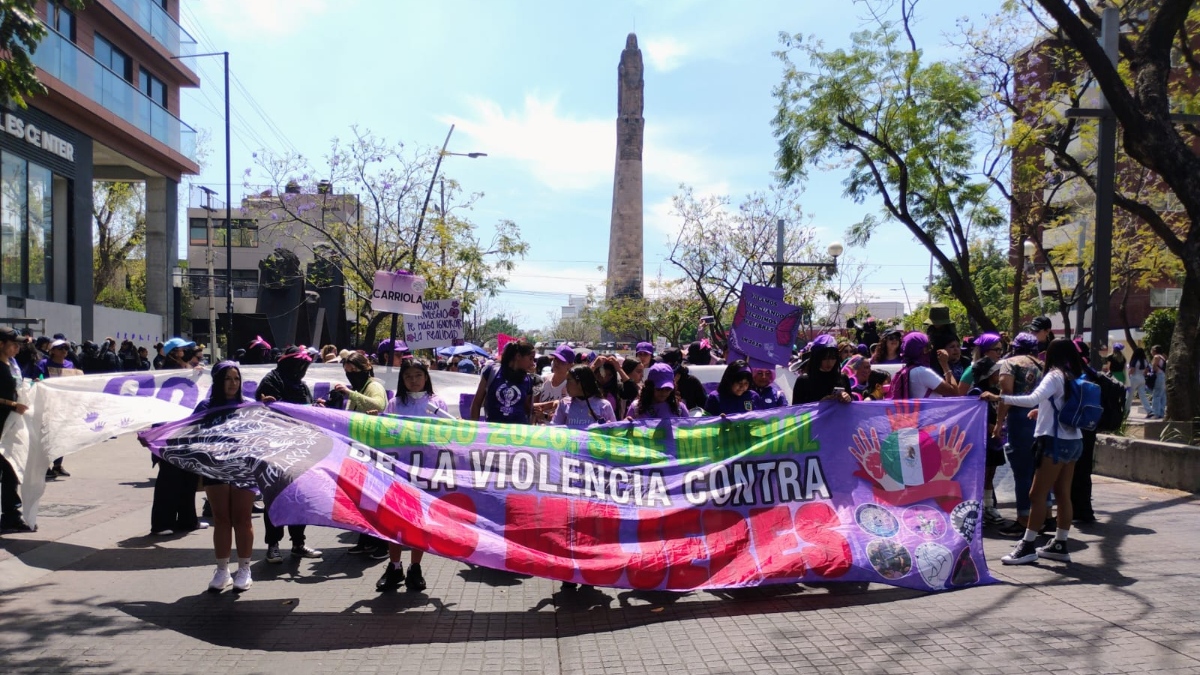 La primera de las marchas reunió oficialmente a 5 mil mujeres del Frente Feminista de Jalisco (Foto: Sonia G. Gamiño)