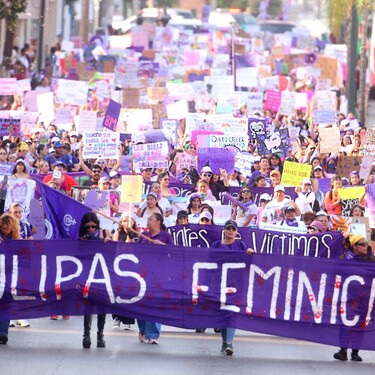 Marchan por el Día de la Mujer en Tampico