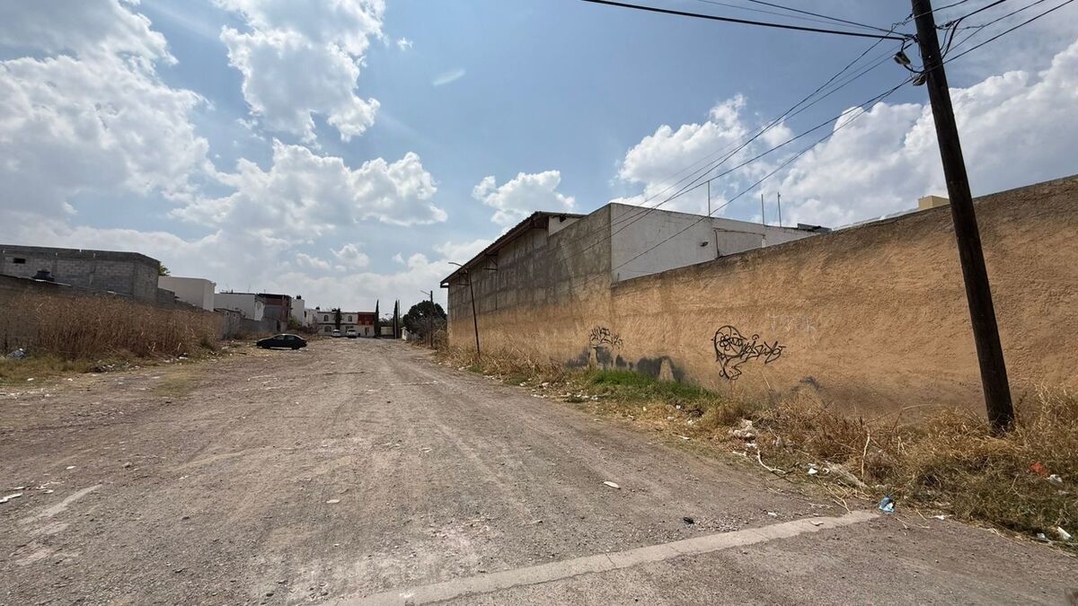 La madrugada de este domingo fue localizado el cuerpo sin vida de un joven en un camino de terracería. | Especial