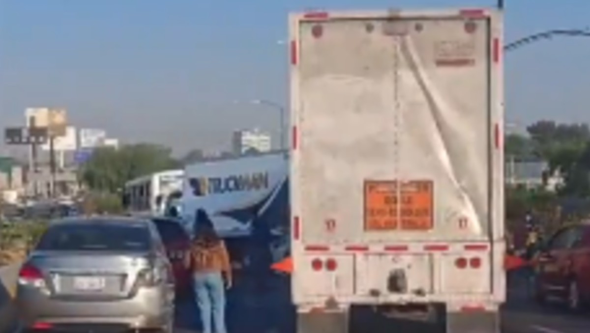 Paramédicos acudieron de inmediato al lugar para brindar atención a las víctimas. | Especial