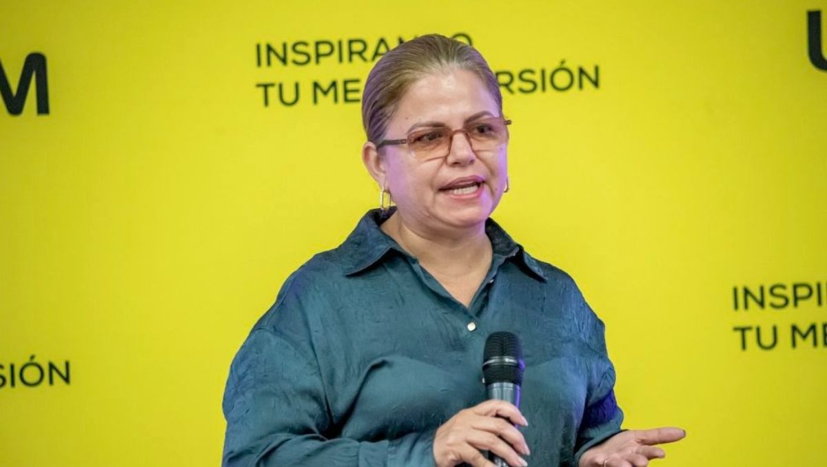 Abogada y autora del libro "No es broma, es delito",  Claudia Lozano. | Gabriela Garza