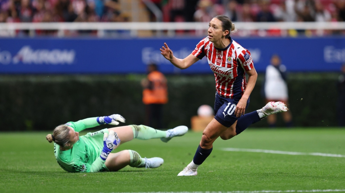 Adriana 'Boyi' Iturbide marcó el definitivo 3-2 con el que Chivas Femenil se llevó el triunfo ante América (Foto: Imago7)