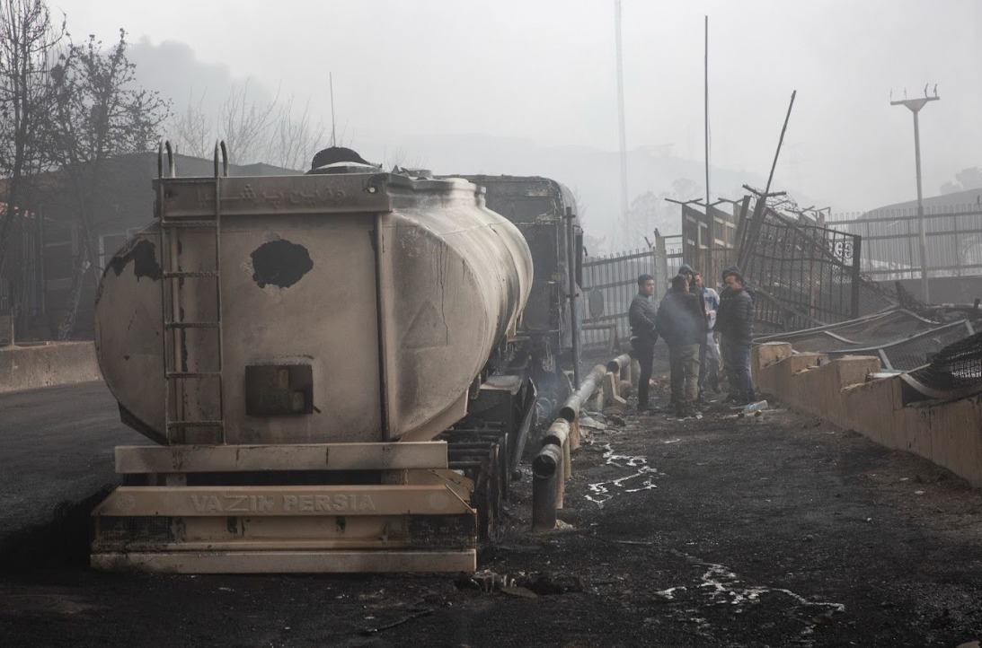 Camión cisterna petrolero fue destruido en una instalación de almacenamiento de petróleo en Teherán. (Foto: Arash Khamooshi/The New York Times)