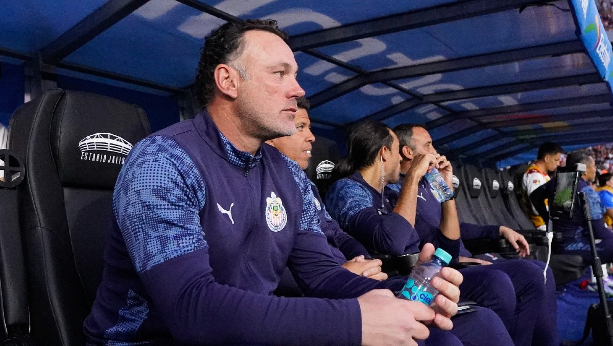 Gabriel Milito prueba cambios en planteamiento de Chivas ante próximas ausencias de jugadores (Imago7)