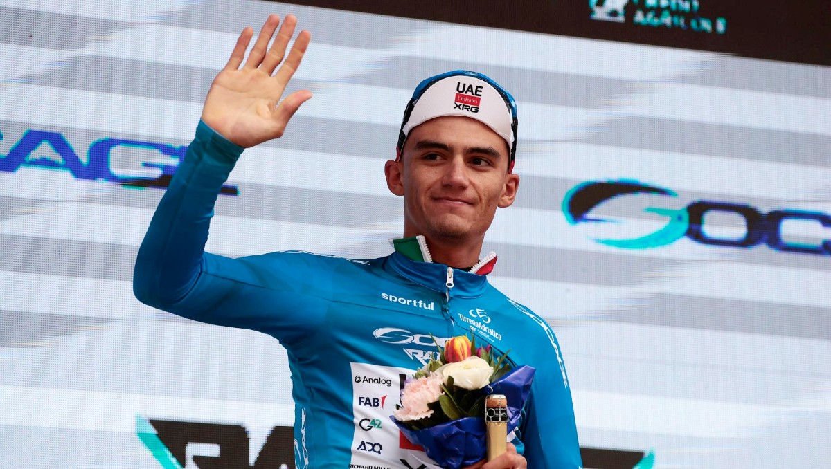 Isaac del Toro, nuevo líder de la general tras la Tirreno Adriático (EFE)