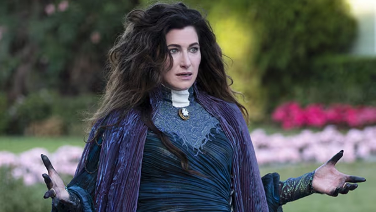 Kathryn Hahn será quien de vida al personaje de Madre Gothel en el nuevo live action de Disney | Especial