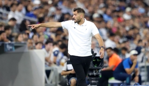 Nico Sánchez, entrenador de Rayados, aseguró que no culpa al portero Santiago Mele por la derrota ante Cruz Azul