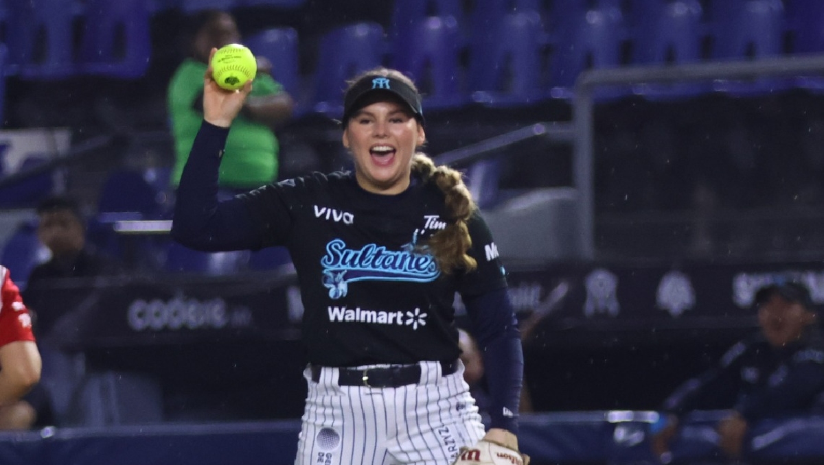 Sultanes Femenil toma ventaja en la Semifinal ante El Águila Softbol (Roberto Alanís)
