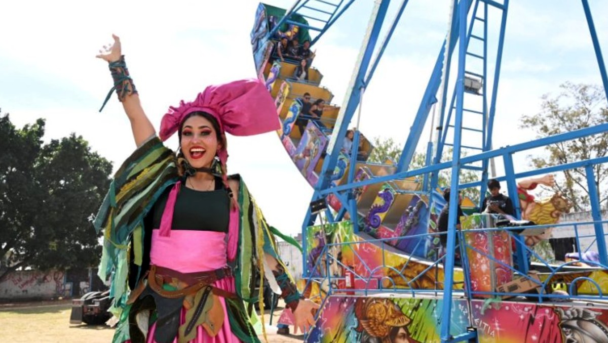 Consulta fechas, artistas del Teatro del Pueblo y cartelera del Palenque.