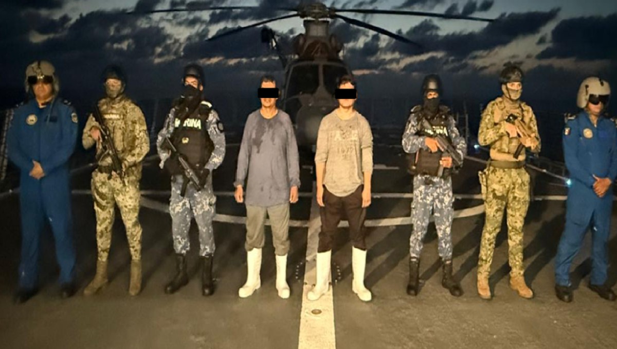 Detienen a dos personas tras asegurar embarcación menor cerca de Acapulco. | Especial