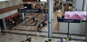 El director reiteró que también han mejorado en la transportación terrestre.