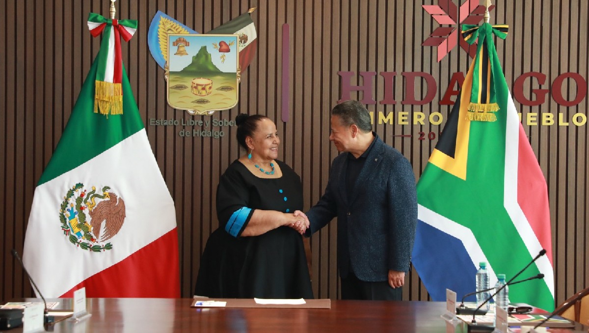 Julio Menchaca Salazar sostuvo una reunión con la embajadora de Sudáfrica Beryl Rose Sisulu (Cortesía)