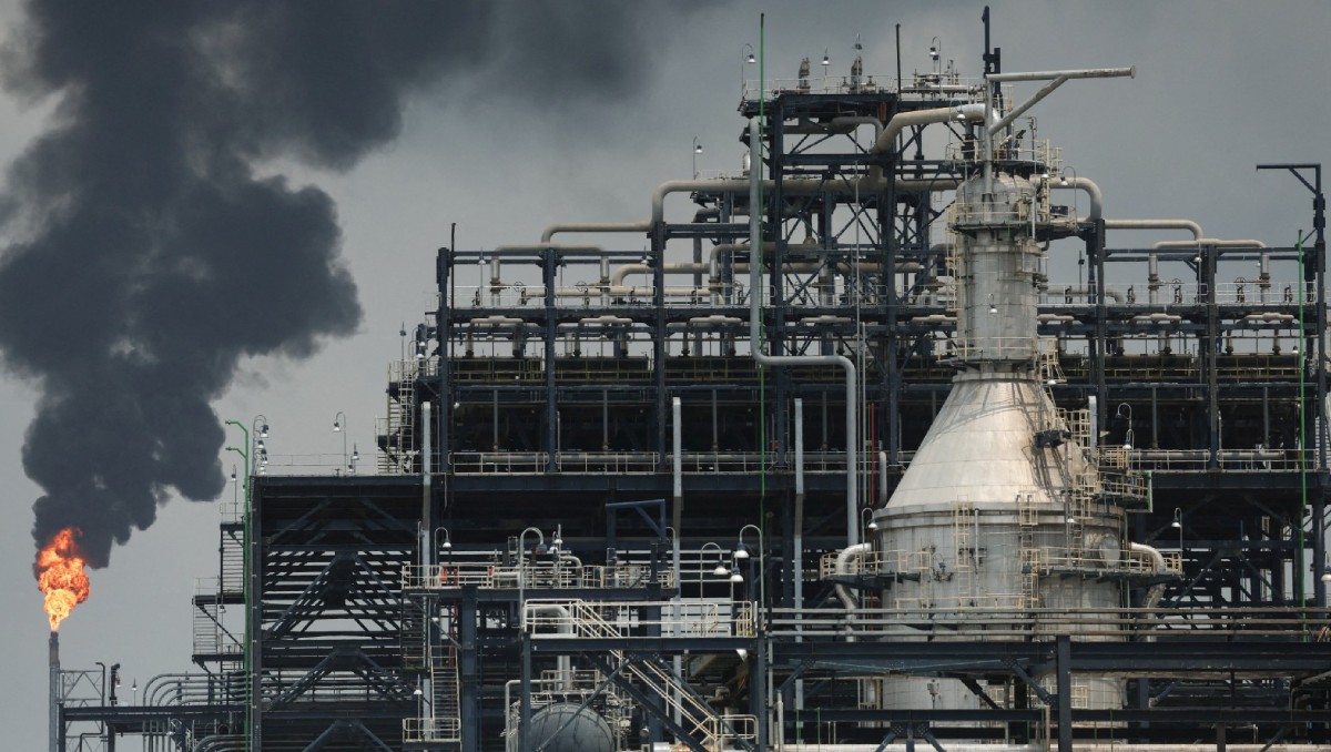 La medida es histórica y representa cerca del 30 por ciento del total de reservas. Foto: Reuters