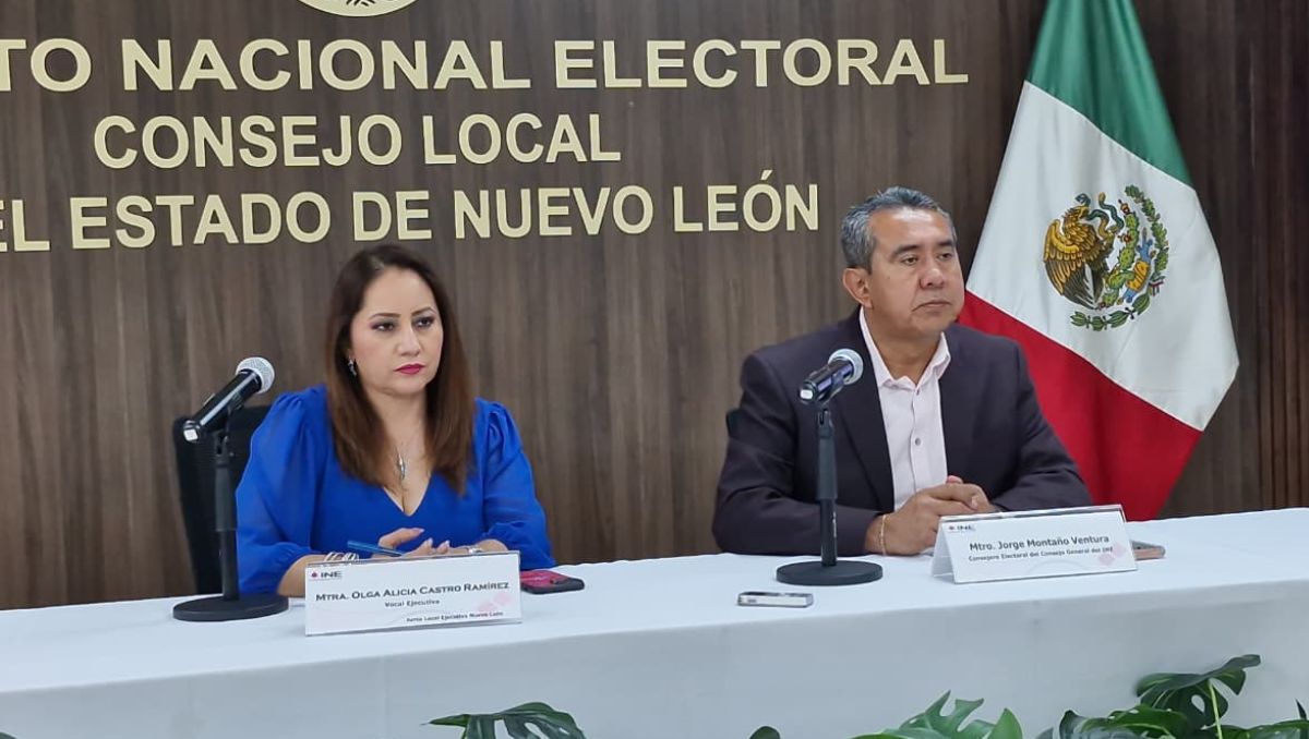 Olga Alicia Castro Ramírez, vocal ejecutiva y Jorge Montaño Ventura,   el consejero electoral. | Orlando Maldonado