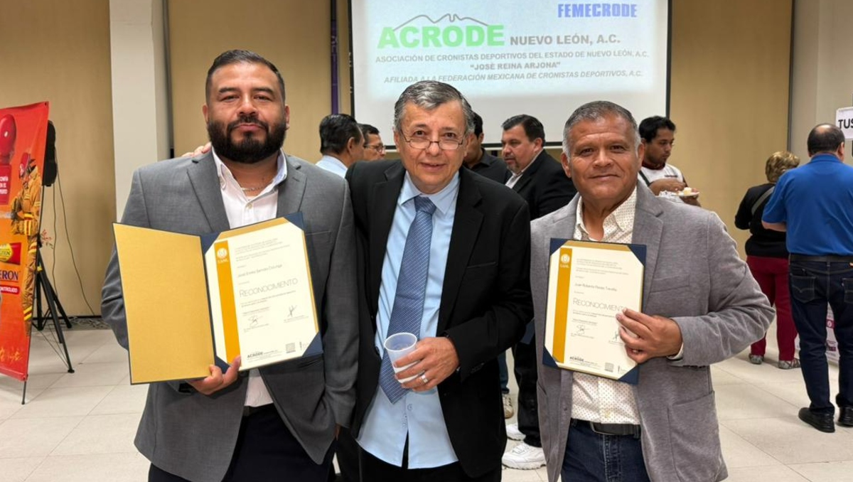 Reconocen a periodistas de Multimedios en el Día del Cronista Deportivo (Felipe Galindo)