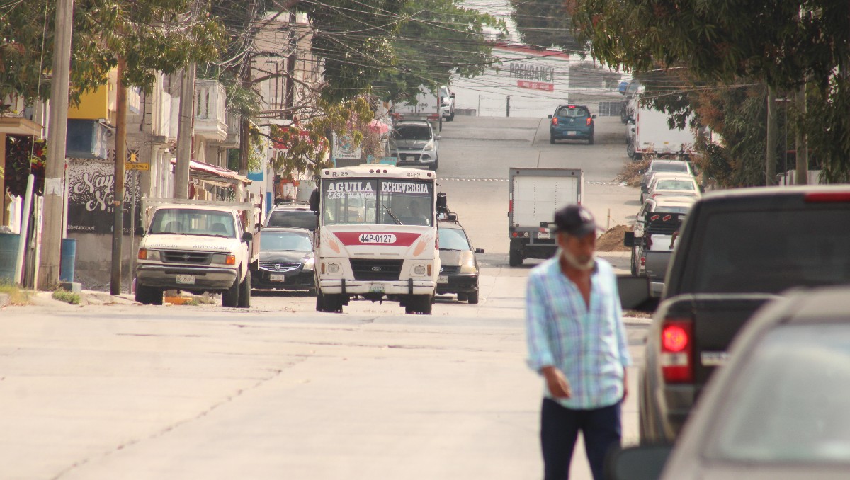 La ruta Águila Echeverría es la única que circula frente al nuevo Hospital del ISSSTE de Tampico. (Yazmín Sánchez)