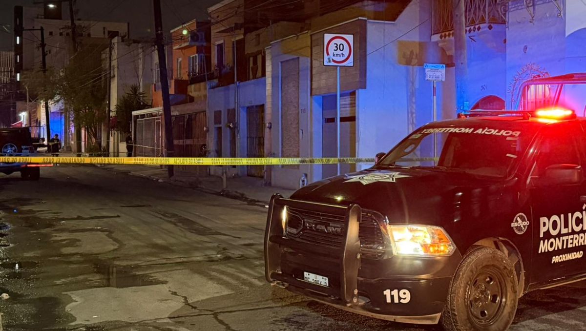 Los sujetos armados dispararon en varias ocasiones contra la fachada del inmueble. Fernanda Pérez