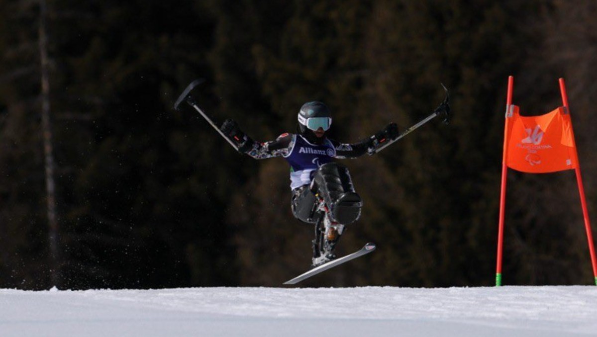 Arly Velásquez se despide de los Juegos Paralímpicos de Invierno por una fractura (X: @conadeoficial)