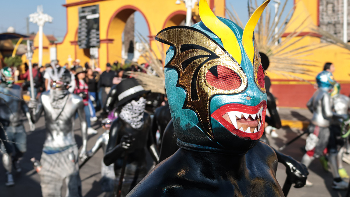 Carnaval de los Xinacates en las faldas del volcán Popocatépetl | Agencia Es Imagen