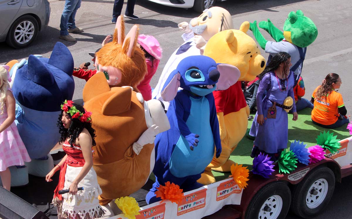 Desfile de primavera en La Laguna. | Foto: Archivo