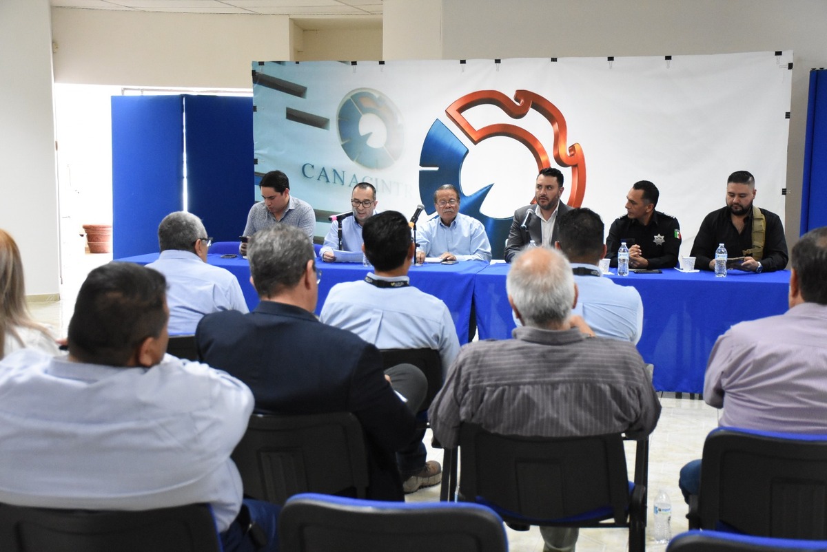 La SSP Durango compartió compartir las estrategias que implementan en materia de seguridad enfocados al sector empresarial. | Roberto Amaya