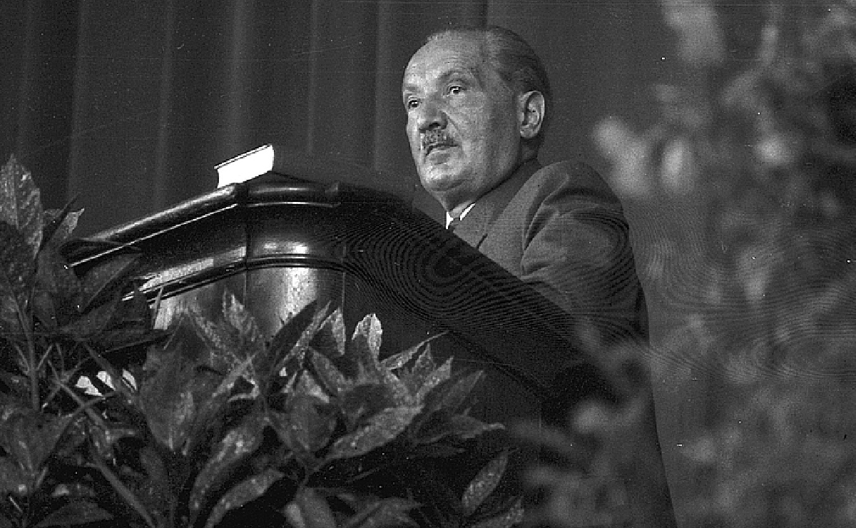 Martin Heidegger, filósofo alemán que afirmó que “solo un Dios nos puede salvar”. (Wikimedia Commons)