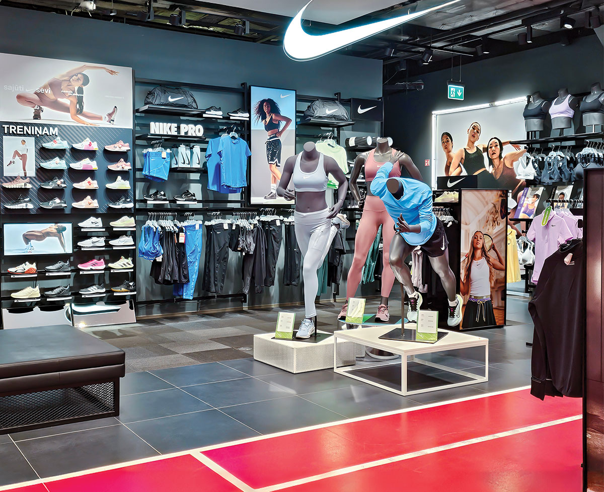 Tienda de ropa deportiva femenina. SHUTTERSTOCK