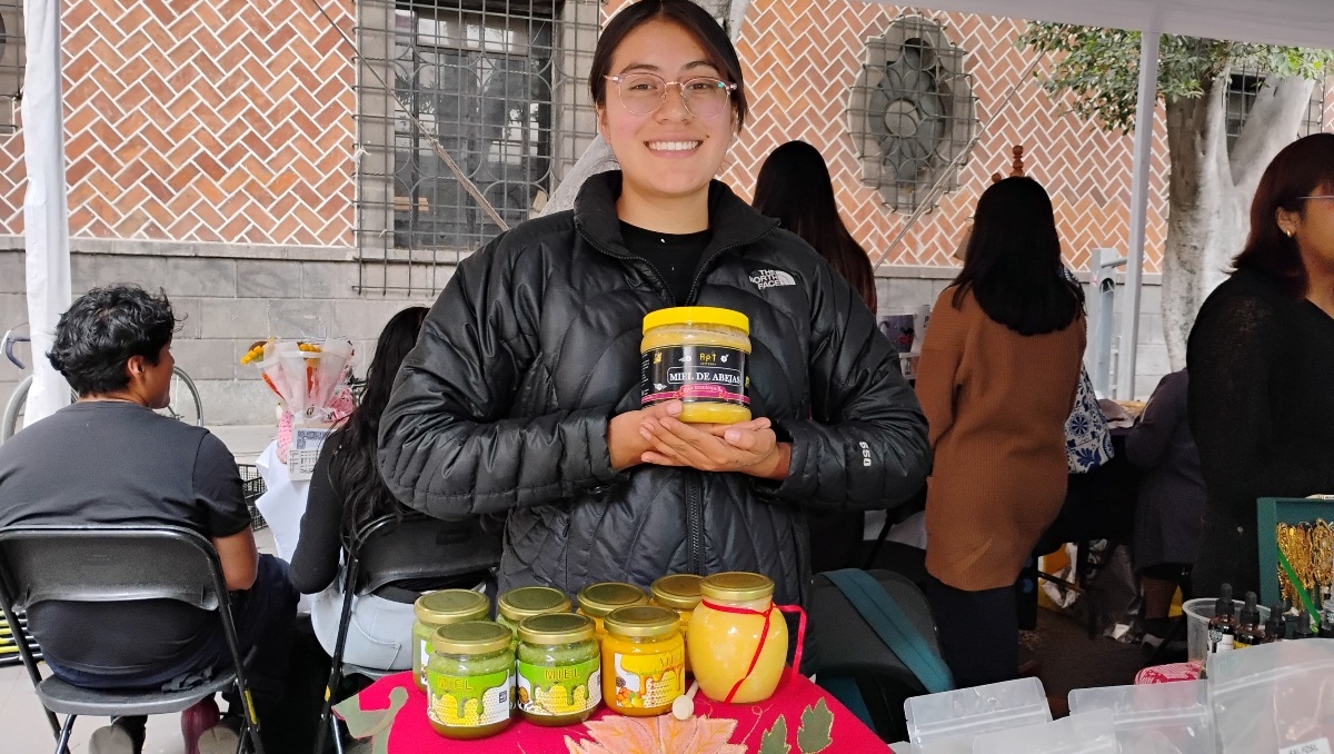 Mercadito Mujeres Imparables 2026 fortalece emprendimiento de poblanas | Verónica López