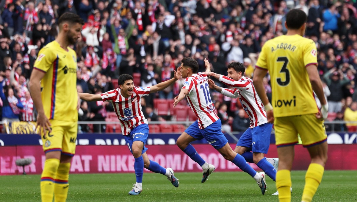 Obed Vargas fue titular con el Atlético de Madrid en triunfo sobre Getafe (Reuters)