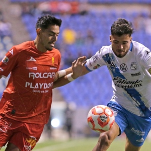Puebla no logró aprovechar la superioridad numérica ante Necaxa y el partido terminó en empate sobre la cancha del Cuauhtémoc