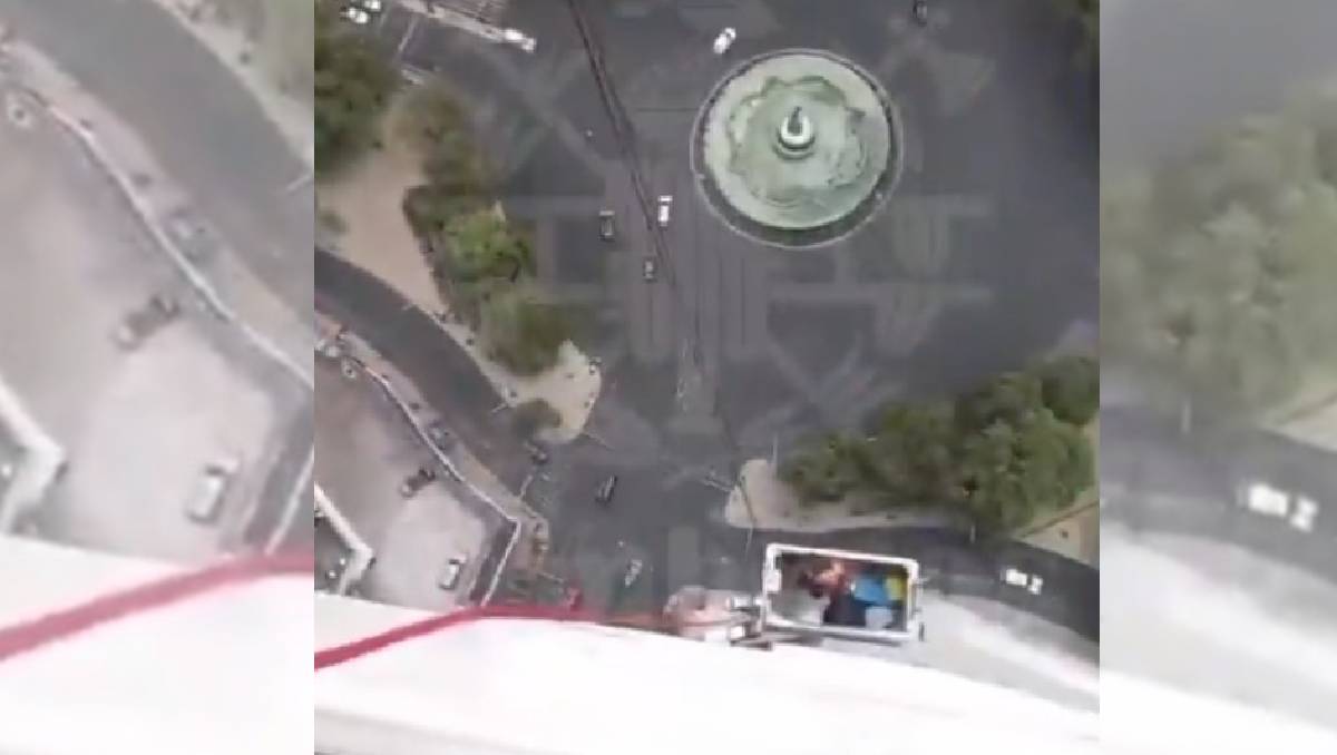 El trabajador fue rescatado de una altura superior a los 100 metros (Especial)