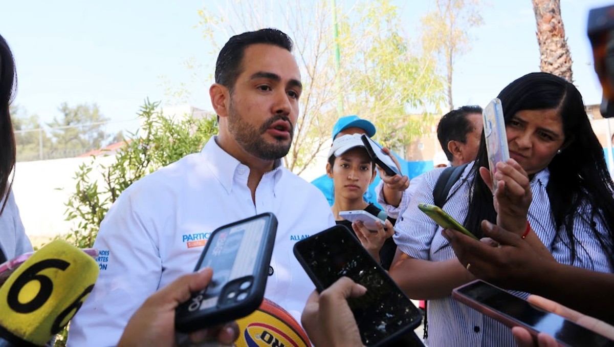 Allan León rechaza promoción tras aparecer en una revista | Daniela Béjar