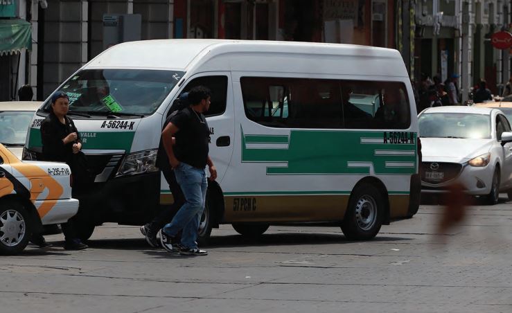 Falta de verificación en transporte público. (Jorge Sánchez)