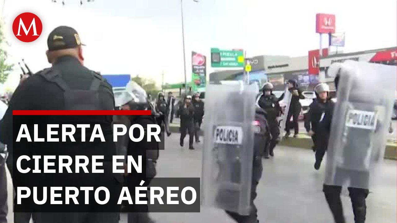 Protesta en Circuito Interior afecta accesos al AICM