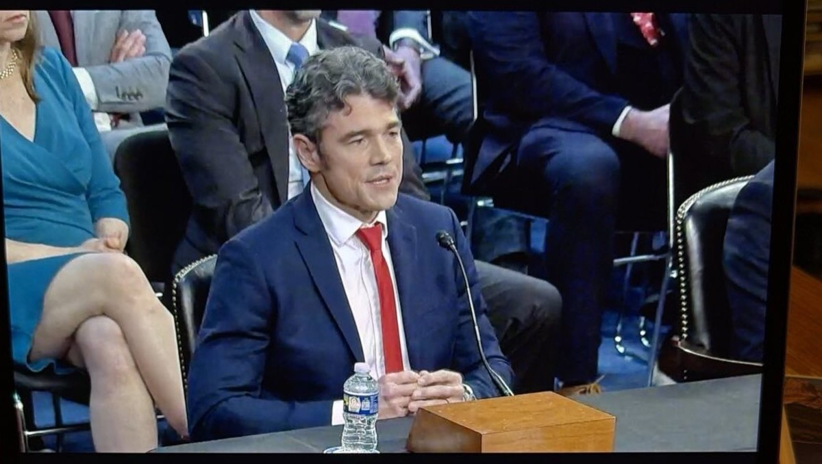 Renuncia Joe Kent por guerra en Irán. | Joe Kent en Facebook.