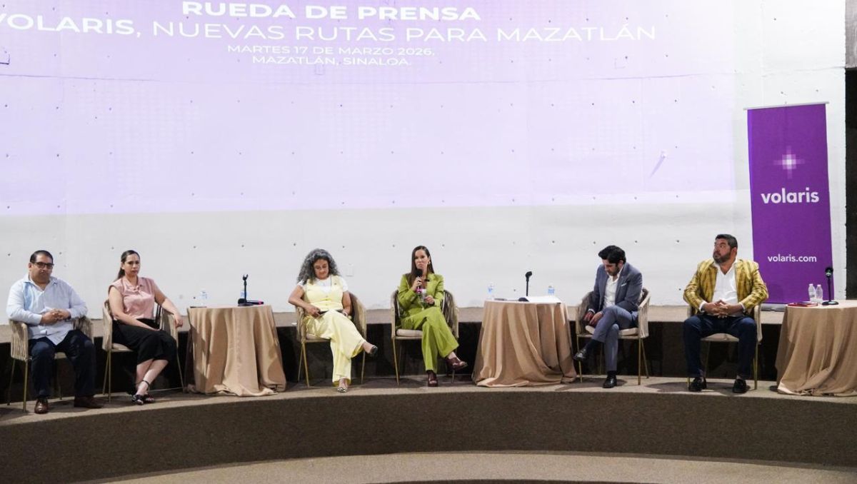 Autoridades turísticas y directivos de Volaris anuncian nuevas rutas aéreas que conectarán Mazatlán con Guadalajara y Querétaro. | Especial.