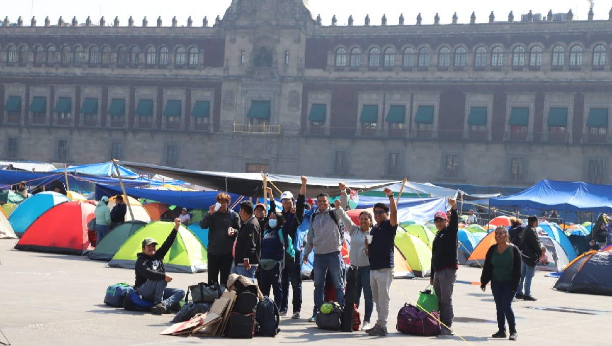 Plantón de la CNTE en el Zócalo de la CdMx. | Foto: Javier Ríos