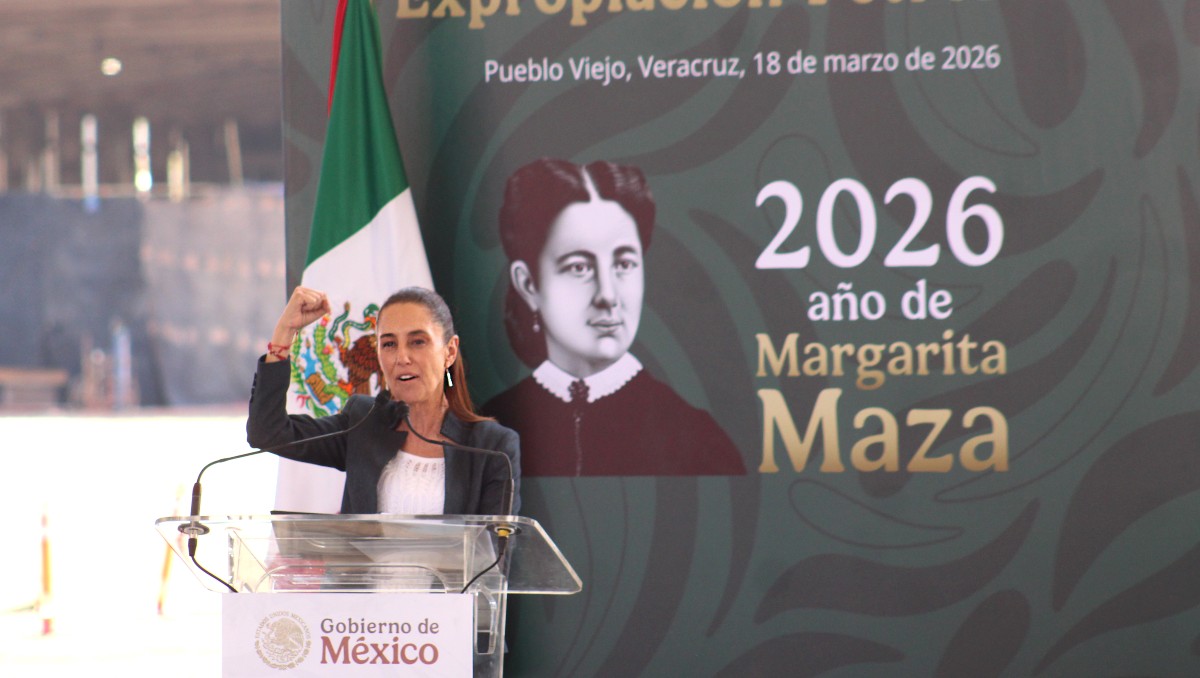 Claudia Sheinbaum recorrió los patios de Eseasa para revisar avances en obras plataformeras. (Yazmín Sánchez)