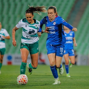 El conjunto capitalino sacó una inobjetable victoria por 2 goles a 0 sobre las guerreras.