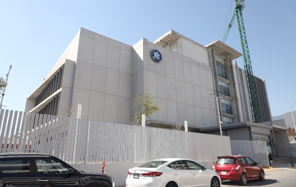 La Fiscalía de Nuevo León advierte que todos los trámites son gratuitos y exhorta a ignorar a estas personas. | Luis Guerra