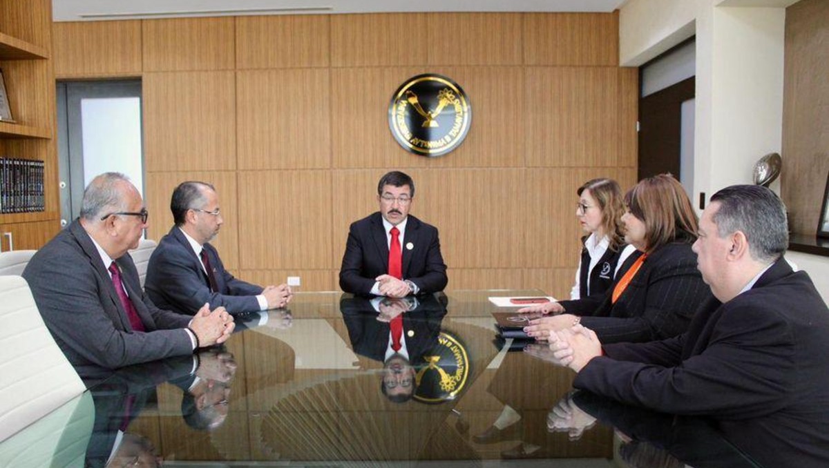 Nombramiento en Secretaría de Investigación y Posgrado. (Cortesía)