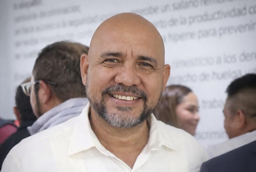 Otras organizaciones obreras se hicieron presentes con su pésame por el fallecimiento del titular obrero. | Foto: Isabel Zamudio