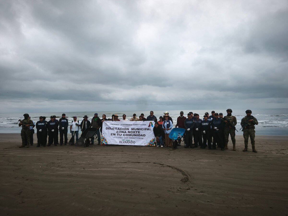 Al momento, se han recolectado 94.7 toneladas de residuos impregnados con hidrocarburo en playas de Veracruz. | Especial
